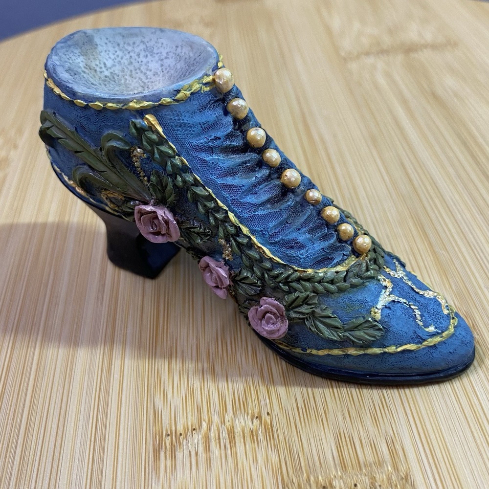 Unbranded~Tiny Molded‎ Resin Painted Embossed Antique Mini Shoe-Roses-Victorian